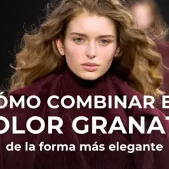 Modelo con un suéter de lana color granate, mostrando cómo combinar la paleta de colores granate de forma elegante.
