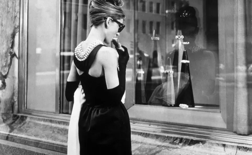 Audrey Hepburn en moda y la lección de elegancia que sigue vigente
