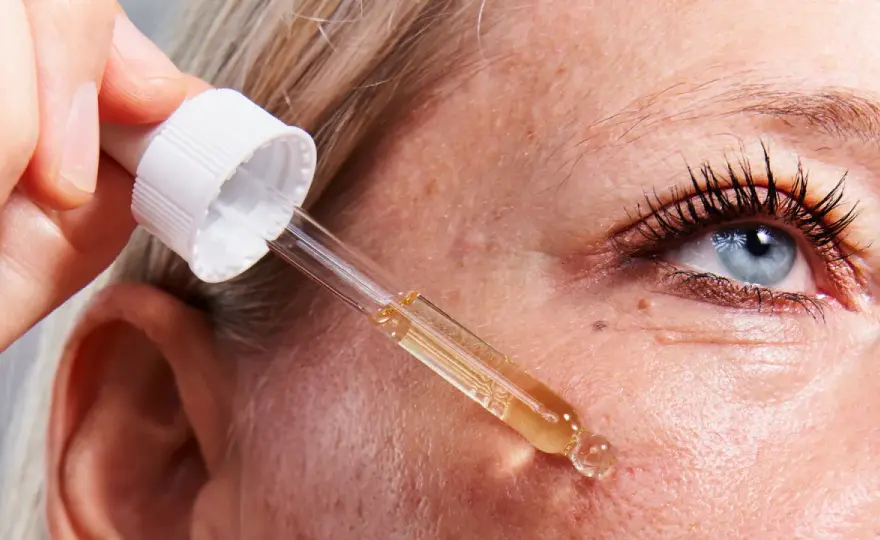 Retinol - Qué hace en tu piel y cómo usarlo para ver resultados