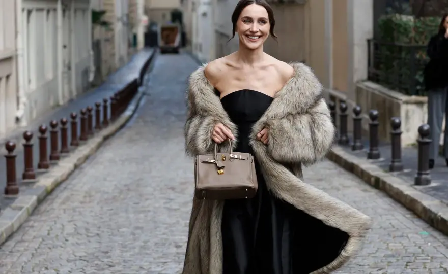 Invitada a boda de otoño - Guía para un look perfecto