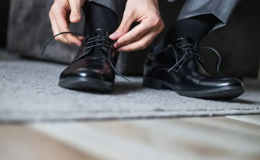Quitar rozaduras zapatos piel - Guía fácil y efectiva