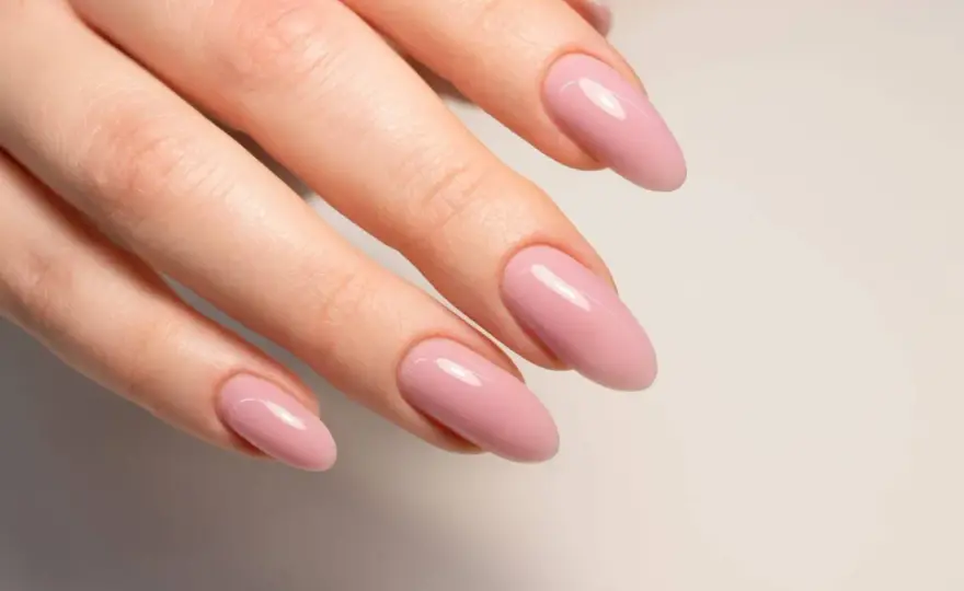 Uñas semipermanentes naturales - El secreto de un acabado impecable
