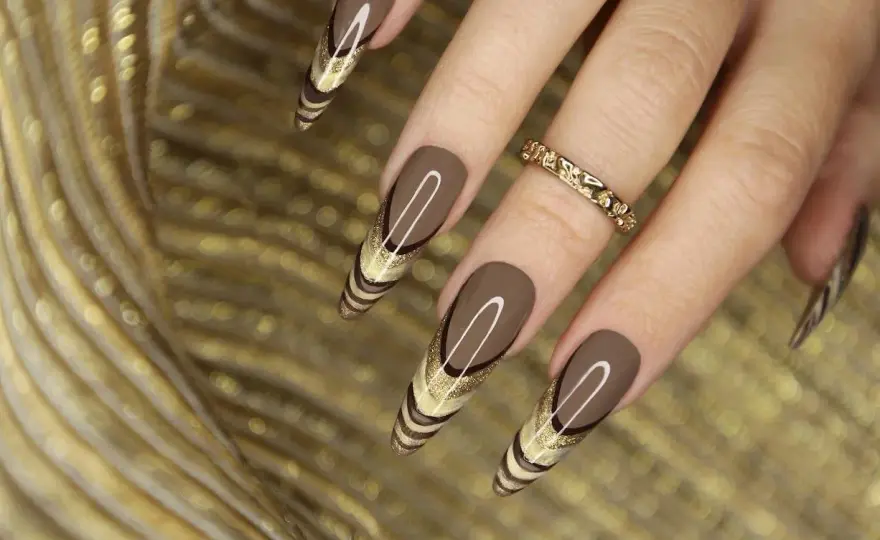 Uñas marrones - Guía completa para una manicura perfecta
