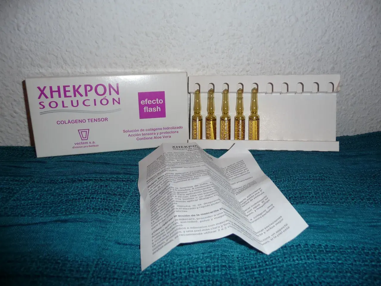 Xhekpon Solución con colágeno y Aloe Vera. Opinión dermatólogo: ideal para efecto flash, acción tensora y protectora.