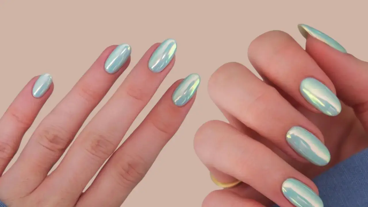 Manicura con acabado cromado en tonos menta y blanco nacarado, perfectas uñas de verano elegantes.