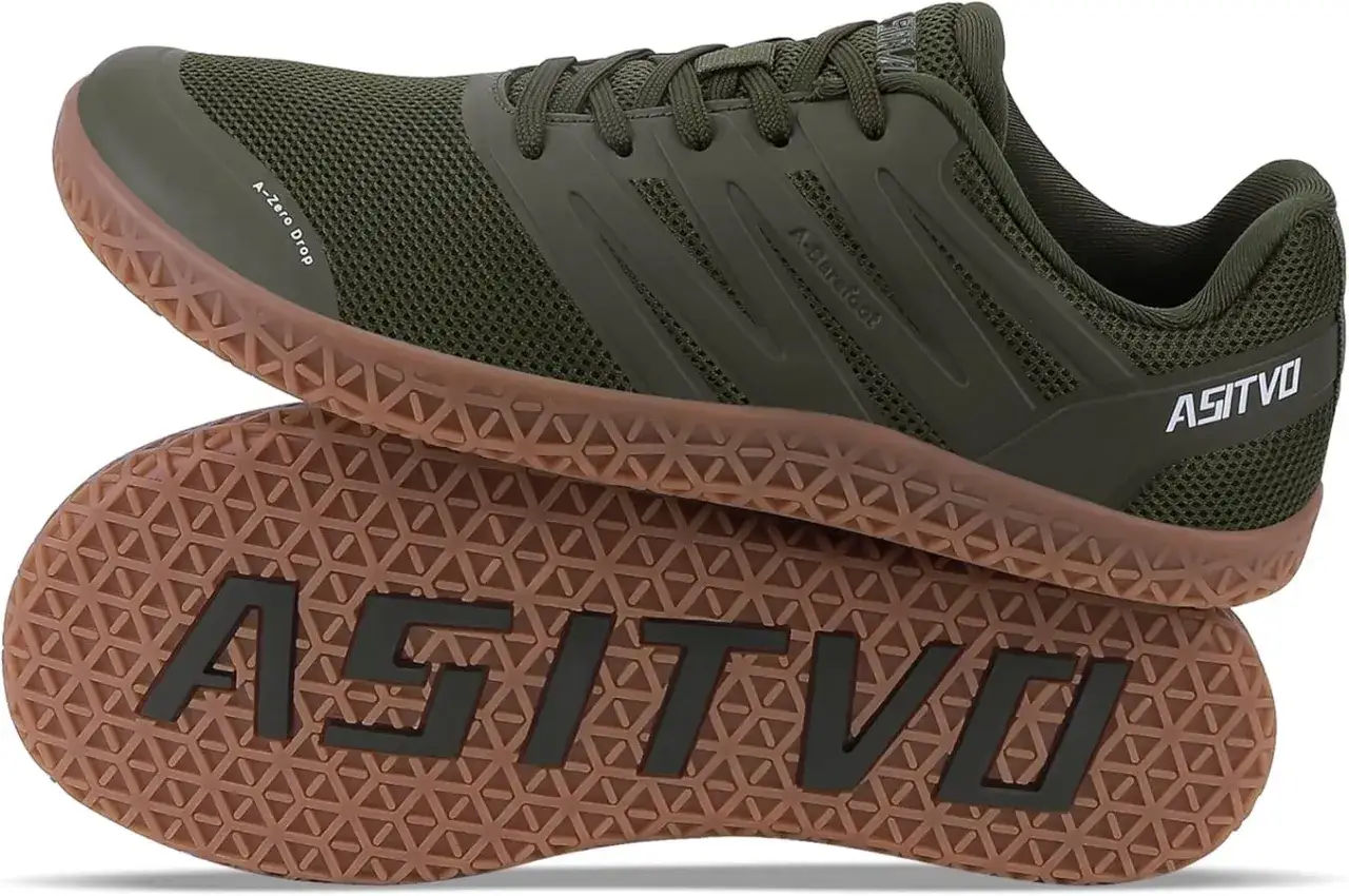 Zapatilla deportiva verde con suela de goma marrón. Diseñada para una experiencia barefoot, con