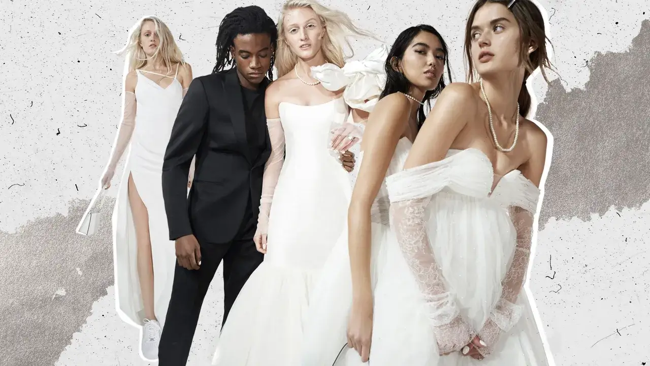 Modelos lucen vestidos de novia de Vera Wang, con un hombre en traje negro.